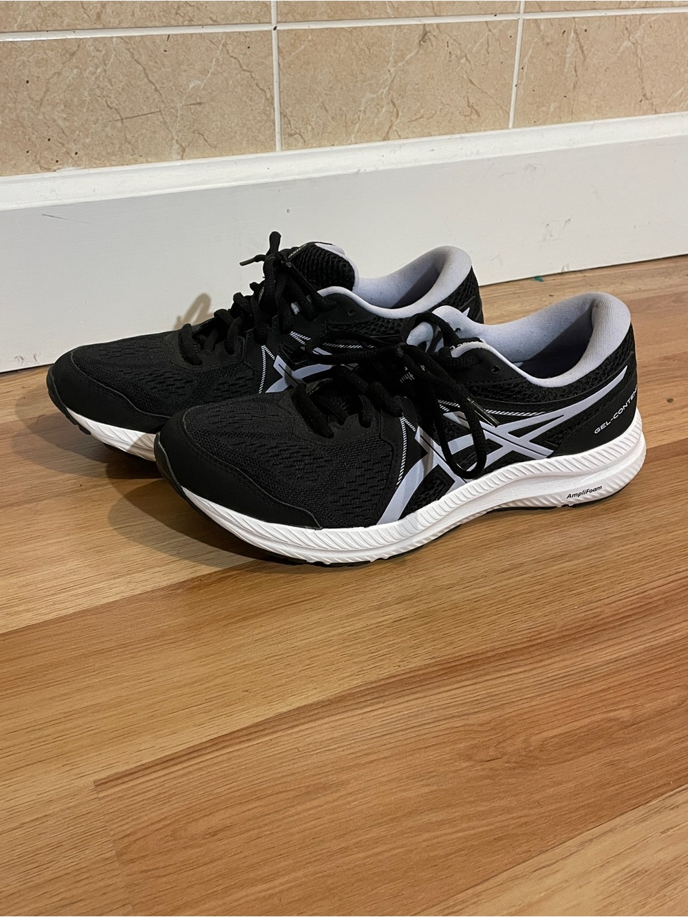 Asics Women's Black and White Athletic Running Shoes